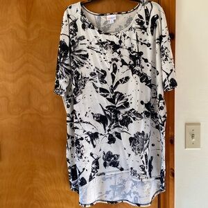 LulaRoe XL Oversized, T-shirt. Never Worn